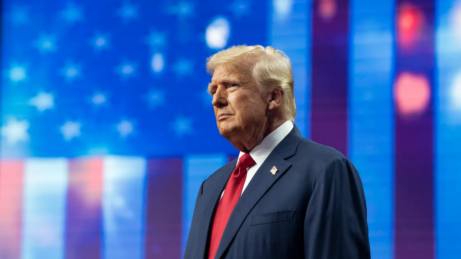 صورة حول : ترامب ينتقد حكم المحكمة العليا بشأن الرسوم الجمركية ترامب ينتقد حكم المحكمة العليا بشأن الرسوم الجمركية