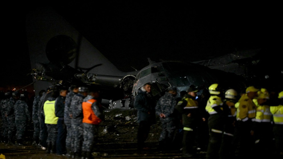 صورة حول : 15 قتيلاً بتحطم طائرة عسكرية في بوليفيا بعد انحرافها عن المدرج 15 قتيلاً بتحطم طائرة عسكرية في بوليفيا بعد انحرافها عن المدرج