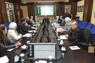 "إعلام" جامعة البترا تناقش دمج الذكاء الاصطناعي والأمن السيبراني في خططها الدراسية