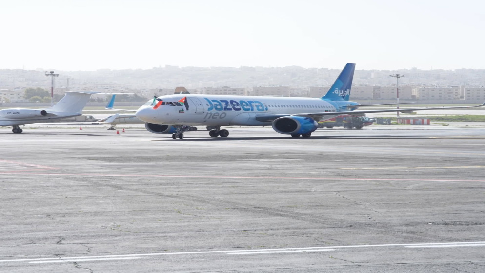 مطار عمّان يرحب بأولى رحلات الجزيرة