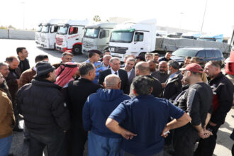 الفراية يتفقد سير العمل بمركز جابر