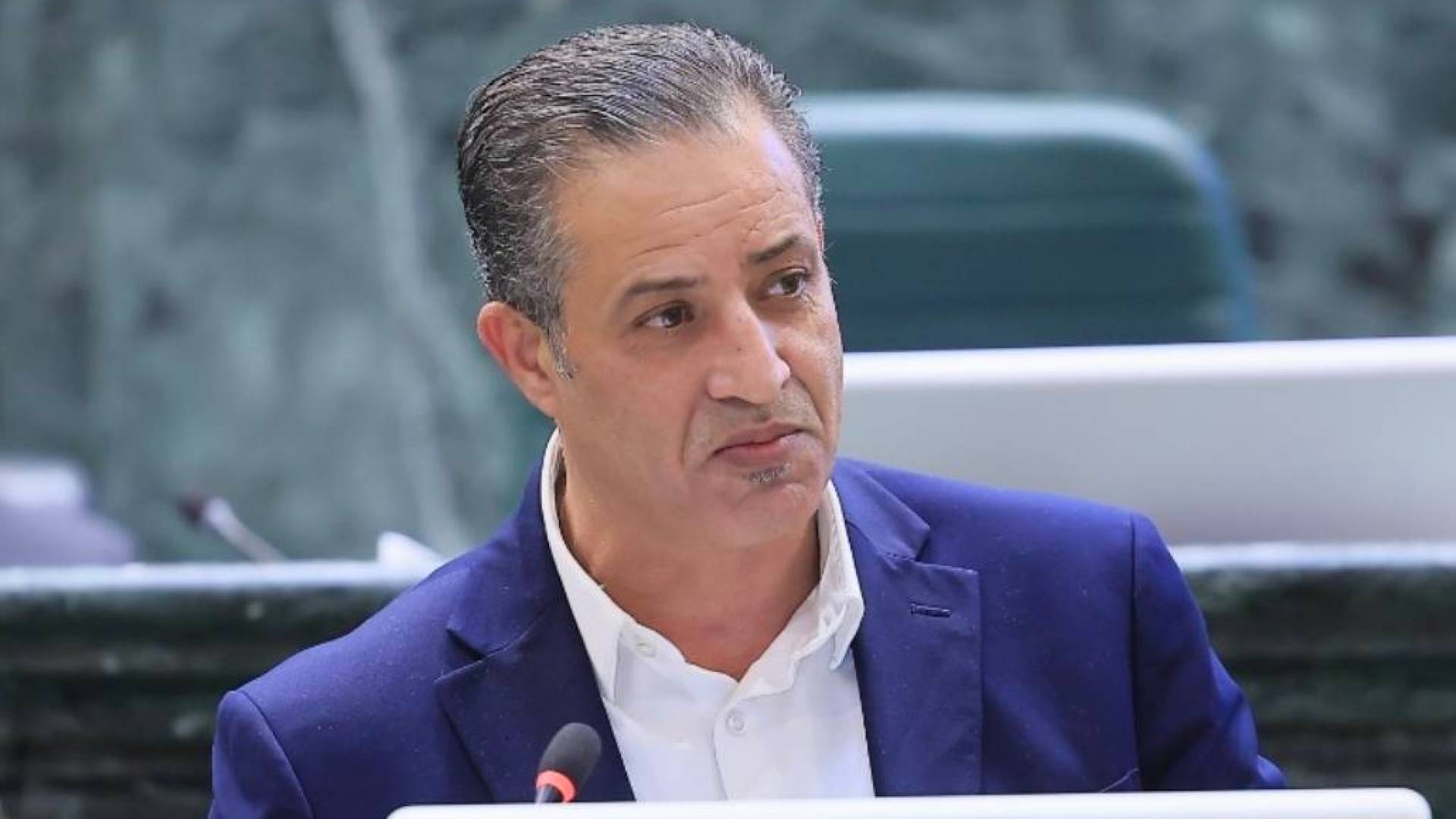 الأزايدة يحذر من ضبابية العقوبات في قانون الغاز