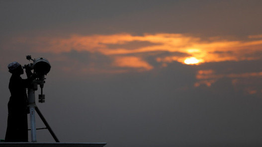 صورة حول : مركز الفلك الدولي: رؤية هلال رمضان الثلاثاء مستحيلة في العالم العربي مركز الفلك الدولي: رؤية هلال رمضان الثلاثاء مستحيلة في العالم العربي