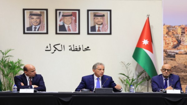 بدء جلسة مجلس الوزراء في الكرك