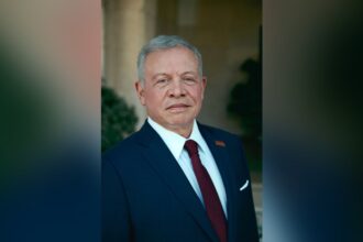 عاجل | الملك يجتمع بمسؤولين وبرلمان بريطاني لبحث مستجدات المنطقة