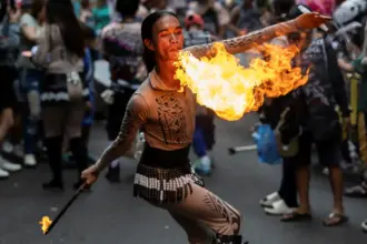 آسيا تحتفل برأس السنة القمرية وبداية عام الحصان