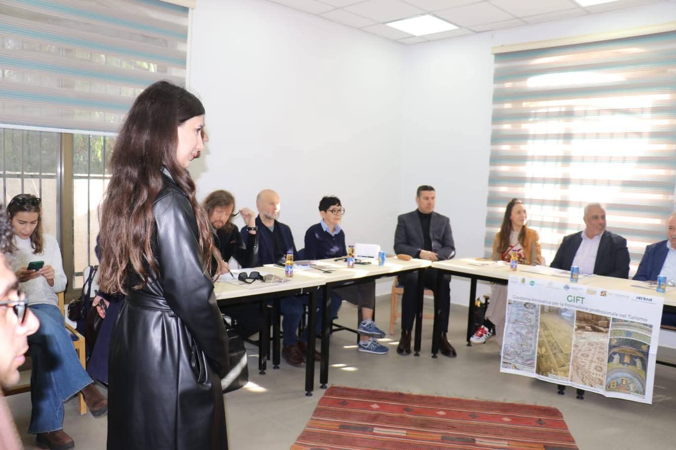 لجنة أكاديمية من جامعتي بولونيا ورافينا الإيطاليتين تزور معهد الفسيفساء