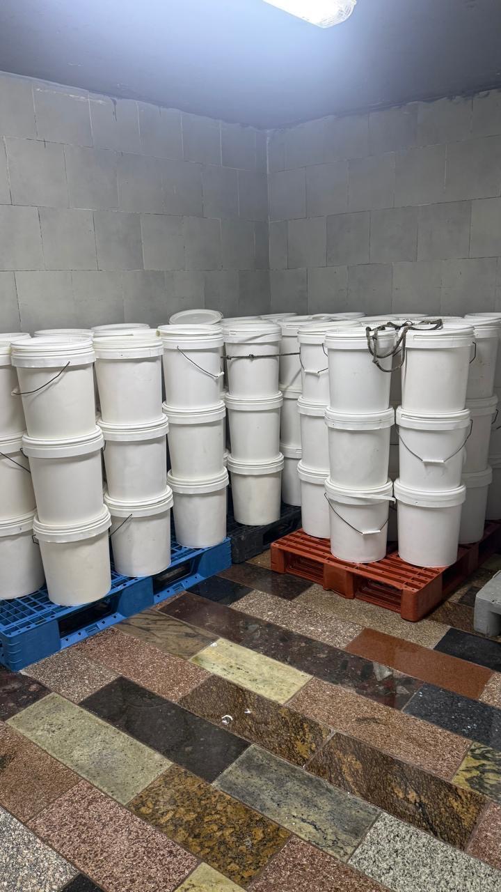 الغذاء والدواء تُغلق مصنع ألبان في عمّان وتضبط 10 أطنان منتجات مخالفة