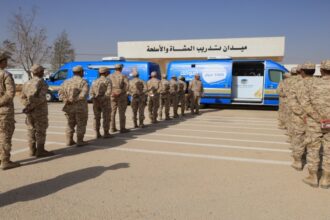 الصندوق العسكري يفتح حسابات ويصدر بطاقات للصراف للمكلفين بخدمة العلم