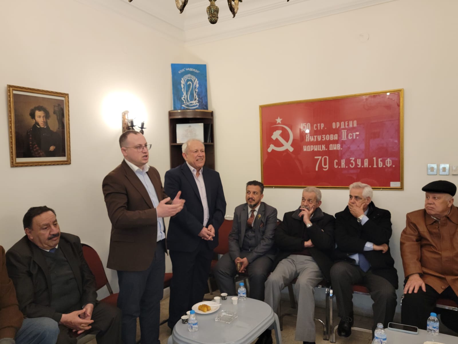 صورة حول : الهيئة الإدارية الجديدة لنادي ابن سينا تعرض خطتها للدورة الحالية الهيئة الإدارية الجديدة لنادي ابن سينا تعرض خطتها للدورة الحالية