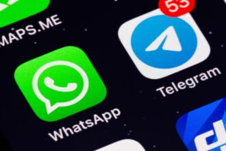 روسيا تحظر واتسآب وتدعو مواطنيها لاستخدام تطبيق محلي