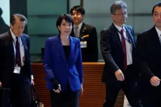 تاكايتشي تحقق فوزًا تاريخيًا وتقود حزبها لأغلبية الثلثين في البرلمان الياباني