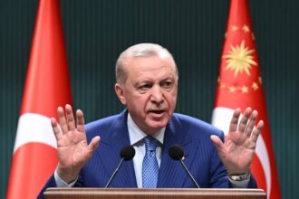 أردوغان يحذر "YPG" من نسف الاتفاقات مع سوريا