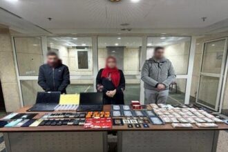 عصابة دولية تسرق أموال مواطنين عبر تطبيق وهمي