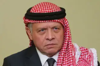 عاجل | الملك يأمر بتقديم المساعدة للبنان بعد انهيار مبني بطرابلس