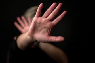 عاجل | الأمن العام يلقي القبض على المعتدي على الشخص من ذوي الإعاقة داخل مقبرة بإربد