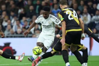 ريال مدريد يفوز بصعوبة على رايو فاليكانو 2-1