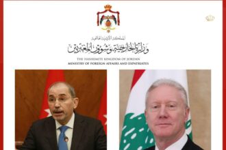 الصفدي يجري اتصالاً بوزير الخارجية اللبناني حول انهيار مبنى طرابلس