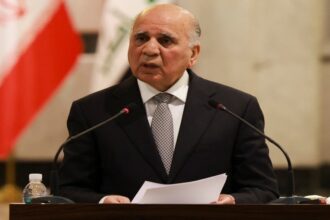 العراق يستقبل 3 آلاف معتقل لداعش ويبحث مساعدات إضافية