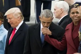 ترمب يثير جدلاً بنشر فيديو مسيء لأوباما وميشيل