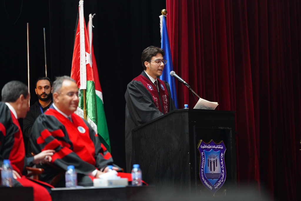 بالصور ... دولة الكباريتي يرعى اليوم الأول لإحتفال عمان الأهلية بتخريج طلبتها للفصل الأول من الفوج 33