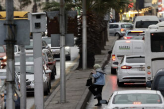 استطلاع جديد للموظفين حول خيار الدوام 4 أيام بدل 5 أيام في القطاع العام