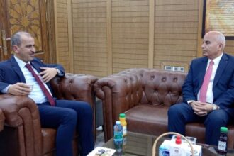 رئيس لجنة بلدية السلط يبحث مع السفير التركي تعزيز التعاون السياحي والتراثي