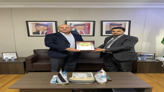 صورة حول : الهيئة الخيرية الأردنية الهاشمية واتحاد العاصمة يعززان التعاون لخدمة العمل الإنساني الهيئة الخيرية الأردنية الهاشمية واتحاد العاصمة يعززان التعاون لخدمة العمل الإنساني