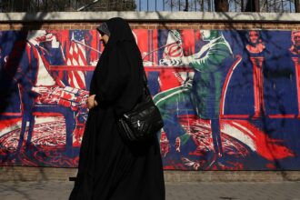 قرع طبول الحرب: هل تقترب واشنطن من "لحظة الصفر" ضد إيران؟ (قراءة في السيناريوهات)