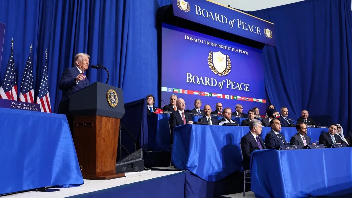 صورة حول : ترامب يعلن جمع أكثر من 7 مليارات دولار لدعم غزة خلال اجتماع مجلس السلام في واشنطن ترامب يعلن جمع أكثر من 7 مليارات دولار لدعم غزة خلال اجتماع مجلس السلام في واشنطن