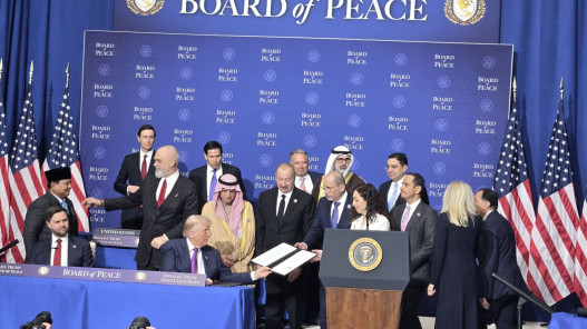 صورة حول : الصفدي ينقل تحيات الملك إلى ترامب ويبحث تعزيز الشراكة الأردنية الأميركية والأوضاع الإقليمية الصفدي ينقل تحيات الملك إلى ترامب ويبحث تعزيز الشراكة الأردنية الأميركية والأوضاع الإقليمية