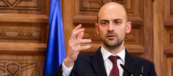 صورة حول : باريس تستدعي السفير الأمريكي إثر تصريحات "مُستفزة" بشأن مقتل ناشط يميني باريس تستدعي السفير الأمريكي إثر تصريحات "مُستفزة" بشأن مقتل ناشط يميني