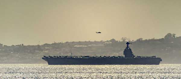 تمديد مهام "جيرالد فورد" ينهك البحارة.. أزمات نفسية ومشكلات تقنية تطارد أكبر حاملة طائرات أمريكية