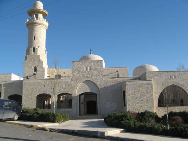 صورة حول : مقام "الأزدي" في الطفيلة.. منارة للسياحة الدينية وشاهد على تضحيات الرعيل الأول مقام "الأزدي" في الطفيلة.. منارة للسياحة الدينية وشاهد على تضحيات الرعيل الأول