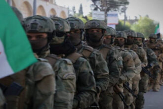 "داعش" يشن أعنف هجماته ضد حكومة الشرع تزامناً مع بدء انسحاب القوات الأمريكية