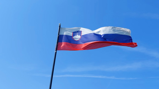 سلوفاكيا تعلق إمدادات الكهرباء الطارئة إلى أوكرانيا