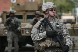 تحذيرات شديدة من رئيس الأركان الأميركي بشأن الخيار العسكري ضد طهران