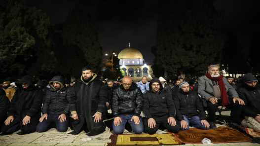 40 ألف مصلٍ يؤدون صلاة التراويح في المسجد الأقصى رغم قيود الاحتلال