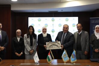 جامعة الزرقاء توقع مذكرة تفاهم مع مؤسسة الحسين للسرطان لتعزيز الوعي الصحي