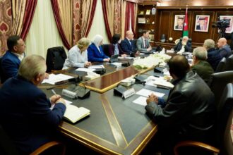 مالية الأعيان والتدقيق البريطاني تبحثان تبادل الخبرات