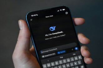 ديب سيك تمنح أسبقية للنماذج الصينية وتستبعد إنفيديا وآي.إم.دي من الوصول المبكر