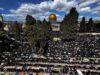 رغم أنف الاحتلال…. 100 ألف مصلٍ بالمسجد الأقصى