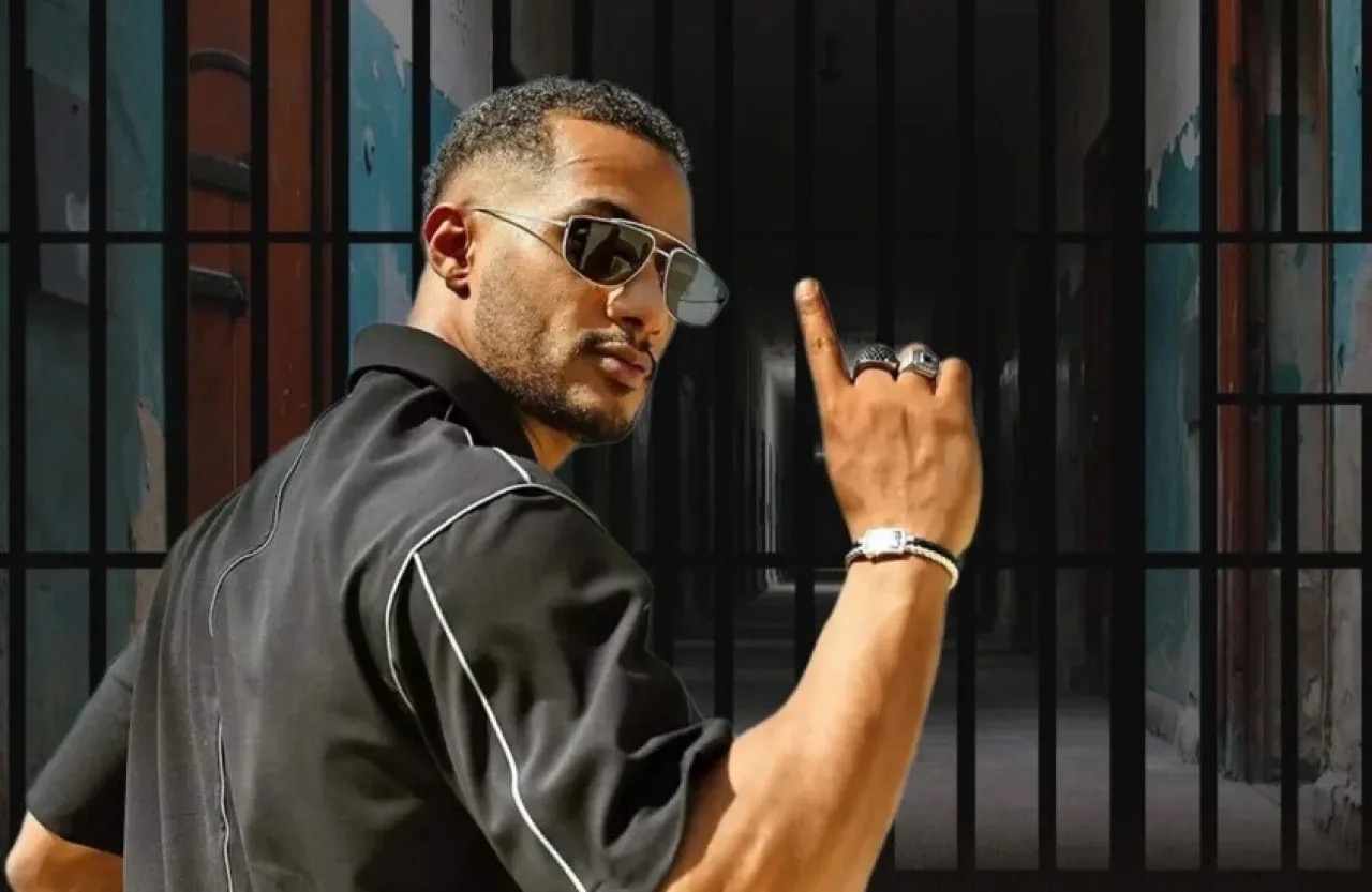 صورة حول : محمد رمضان يُشعل الجدل بـ "قصة شعر" نمبر 1 محمد رمضان يُشعل الجدل بـ "قصة شعر" نمبر 1