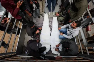 ارتفاع عدد شهداء غزة إلى ثلاثة بعد قصف وخلافه شمال وجنوب القطاع