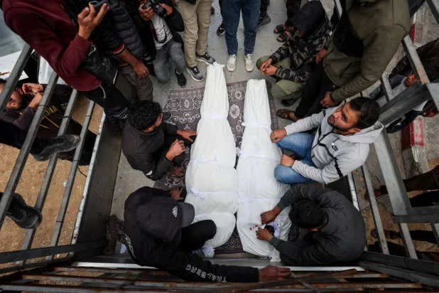 صورة حول : ارتفاع عدد شهداء غزة إلى ثلاثة بعد قصف وخلافه شمال وجنوب القطاع ارتفاع عدد شهداء غزة إلى ثلاثة بعد قصف وخلافه شمال وجنوب القطاع