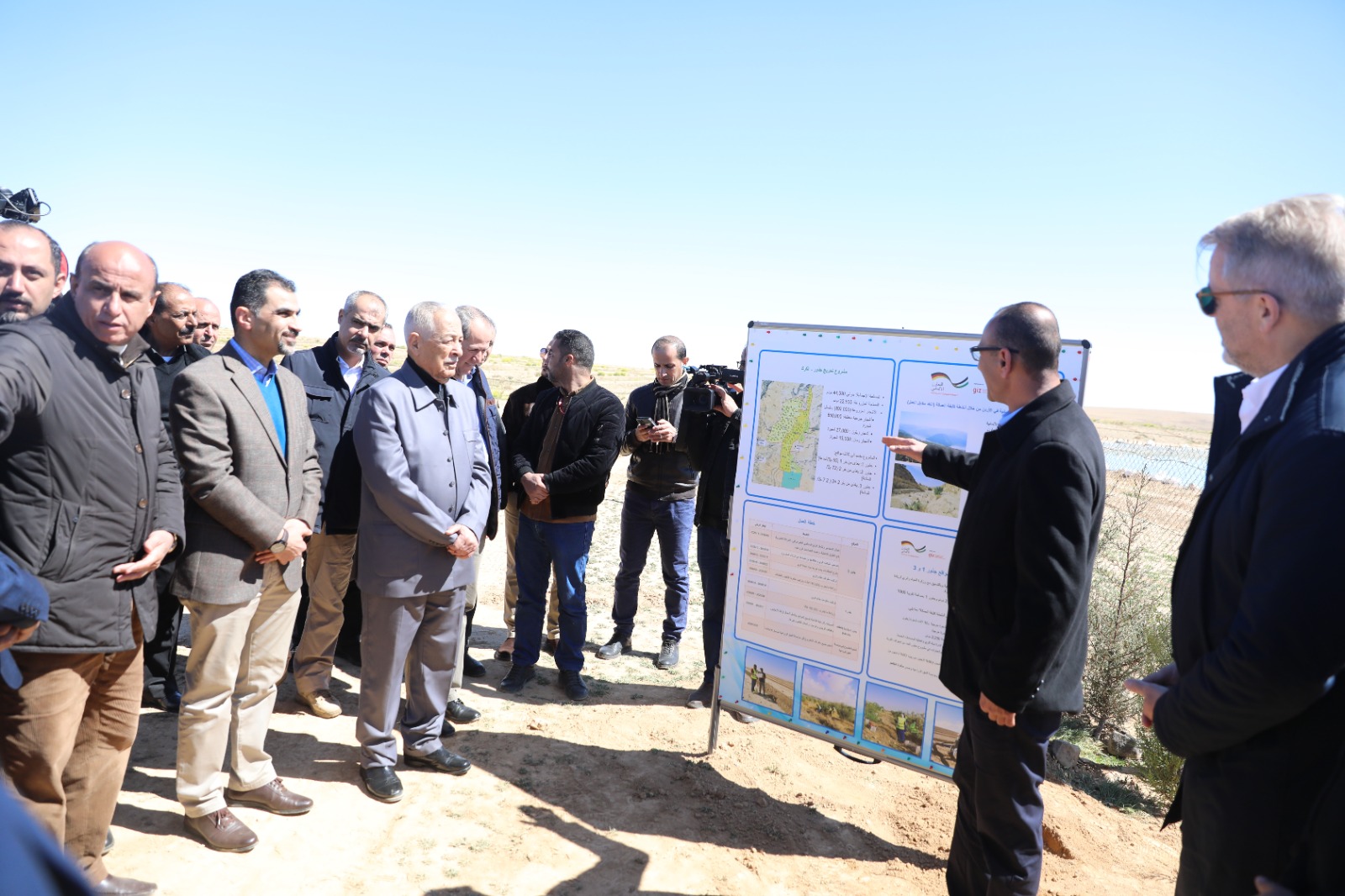 العيسوي يتفقد المرحلة الرابعة من مشروع “جذور” في الكرك