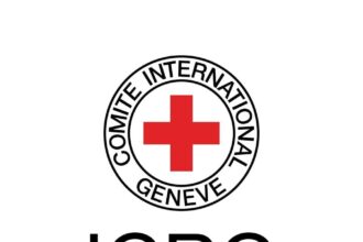 الصليب الأحمر يحذّر من تداعيات خطيرة للتصعيد العسكري ويدعو لاحترام قواعد الحرب