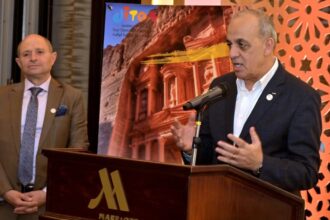 حجازين يعلن تشكيل فريق طوارئ للقطاع السياحي لمراقبة أثر المستجدات الإقليمية