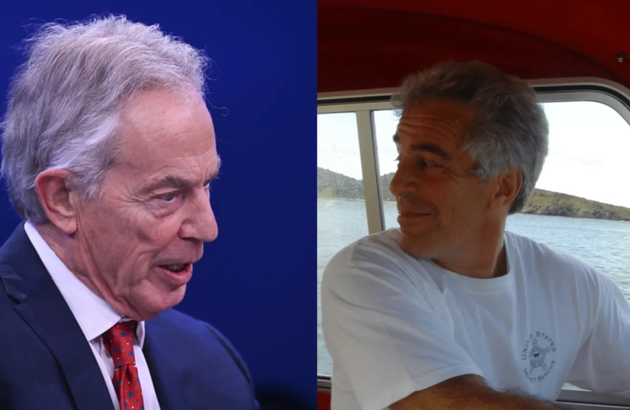 صورة حول : ملفات جديدة تكشف تباهى جيفري إبستين بعلاقته بتوني بلير بعد 8 أعوام من إنكار الأخير ملفات جديدة تكشف تباهى جيفري إبستين بعلاقته بتوني بلير بعد 8 أعوام من إنكار الأخير