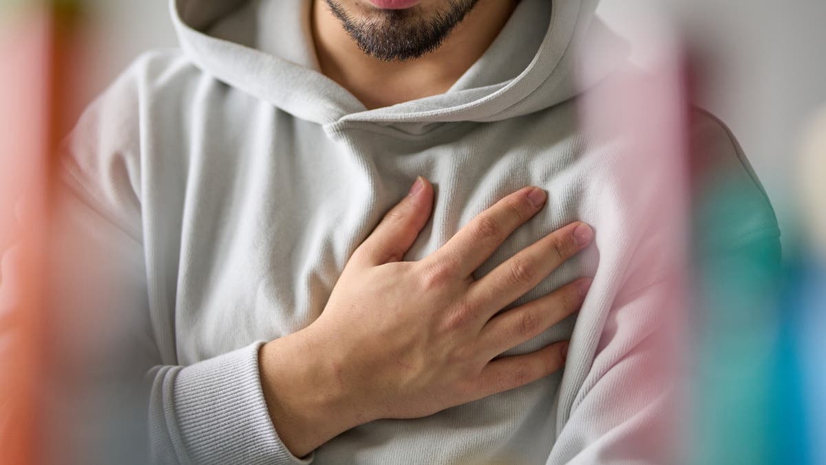 الخطر يبدأ مبكرًا… دراسة تحذّر: أمراض القلب تهاجم الرجال منذ منتصف الثلاثينات